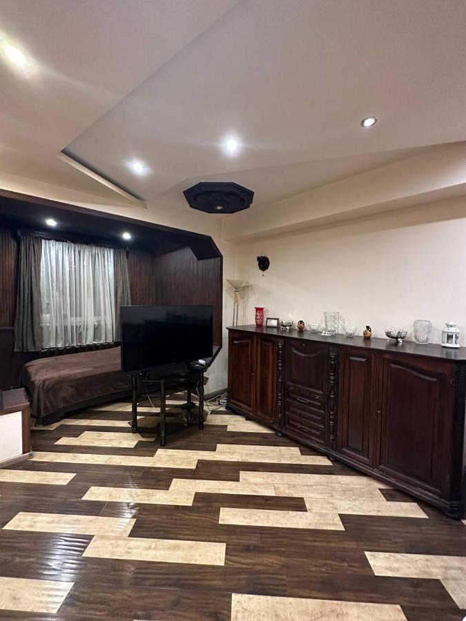 Studio Apartment Little Center, Heart Of Yerevan Exterior photo